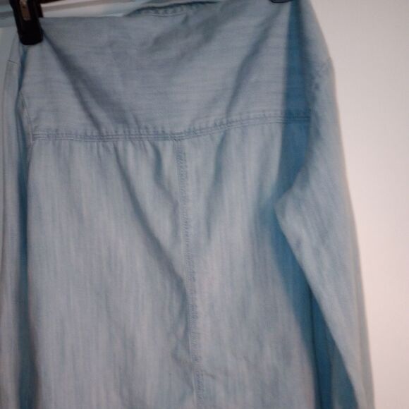 🆕👕Cat & Jack Girls Denim Button Down Shirt - Picture 4 of 4